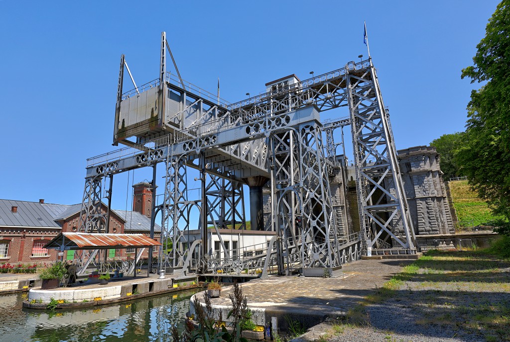 Scheepsliften belgie kabellift van Strepy-Thieu scheepslift 1 2 3 4 hellend vlak van Ronquieres Houdeng Goegnies Aimeries historisch Canal du Centre Bracquegnies hdr